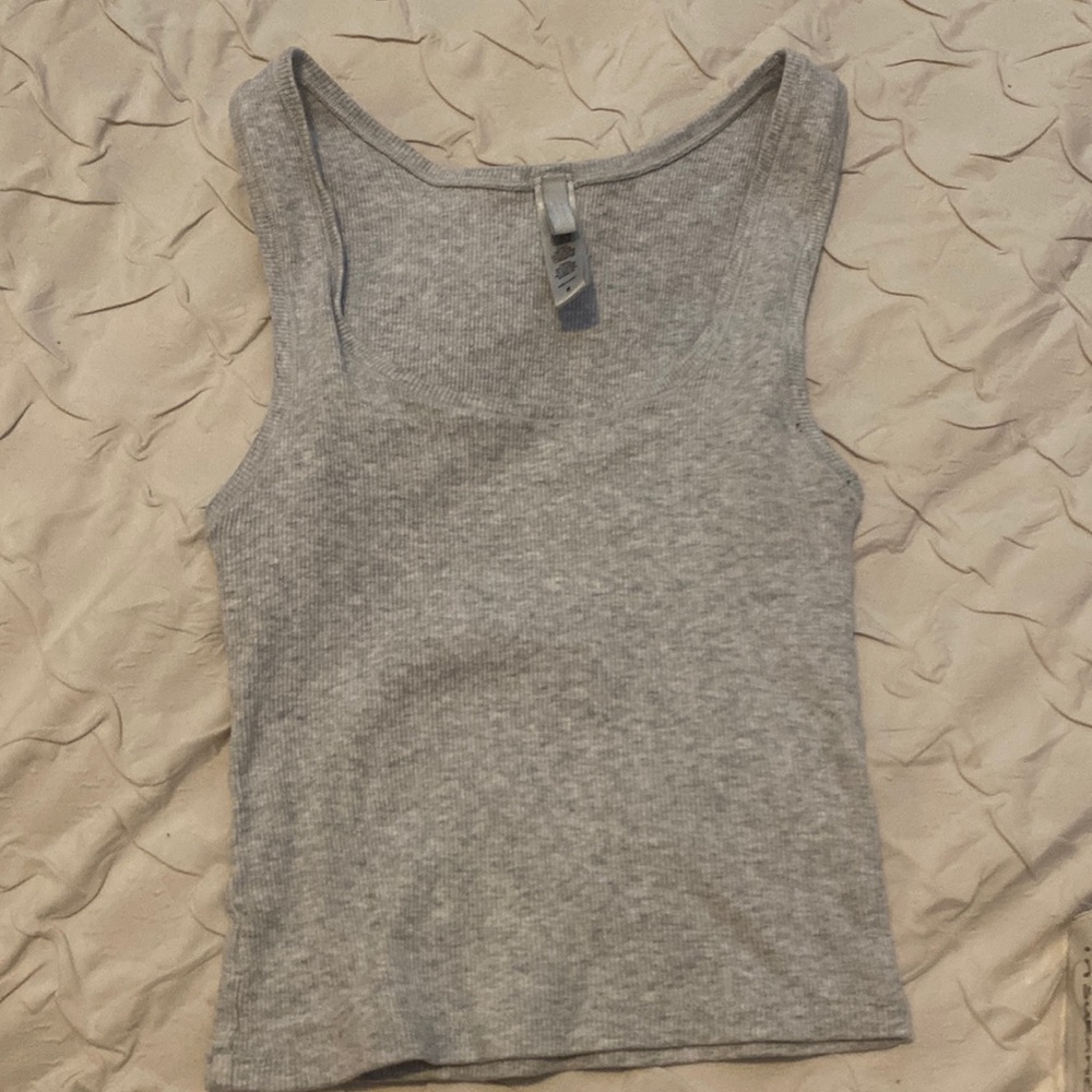 Skims, size MEDIUM, light gray, cotton rib tank top
